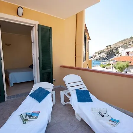 - Mare Apart Otel 3*