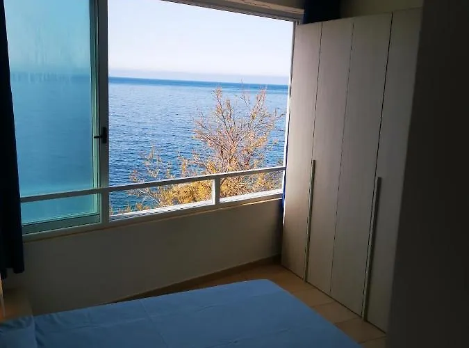 - Mare Aparthotel Pomonte