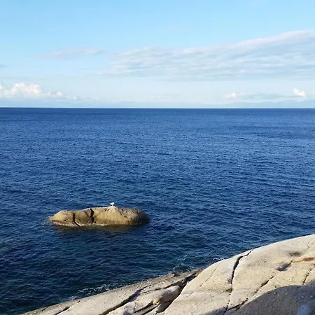 - Mare Aparthotel Pomonte (Livorno)