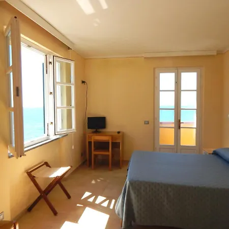 Aparthotel - Mare Pomonte