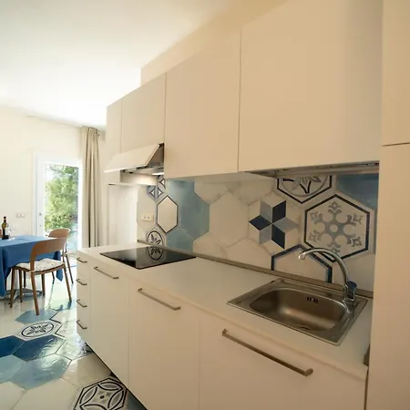 - Mare Aparthotel Pomonte (Livorno)