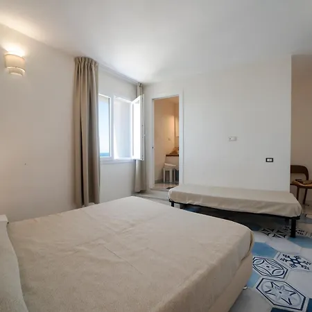 - Mare 3* Pomonte (Livorno)
