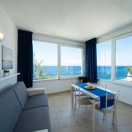 - Mare 3* Pomonte (Livorno)