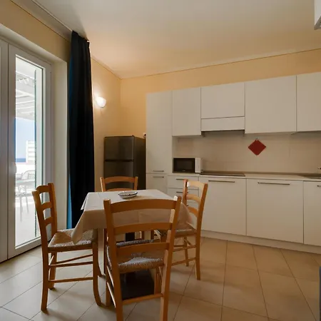 Aparthotel - Mare Pomonte (Livorno)