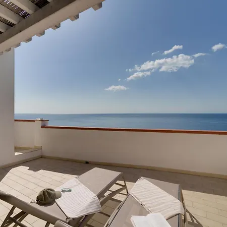 - Mare 3* Pomonte (Livorno)