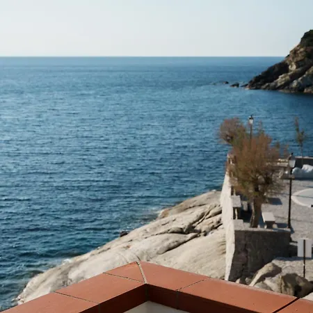 - Mare Aparthotel 3*