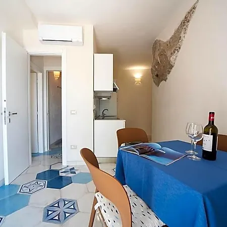 - Mare 3* Pomonte