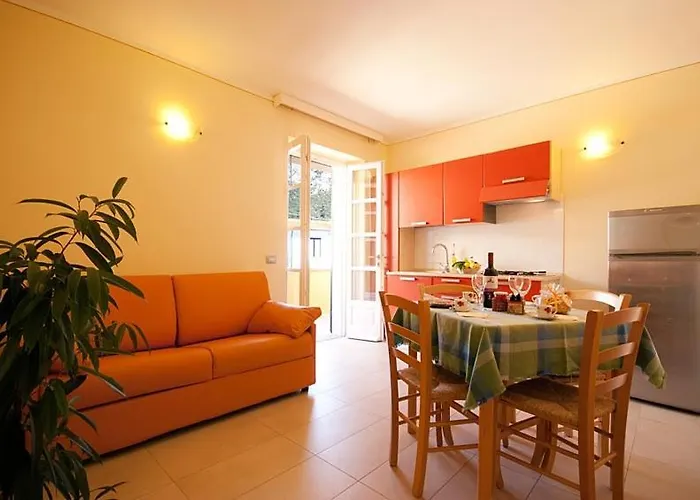 - Mare Aparthotel 3*