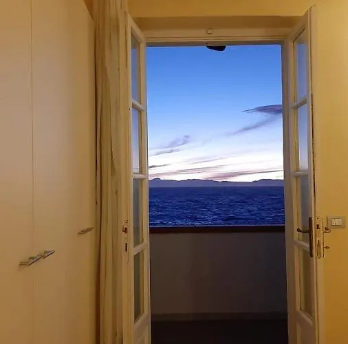 - Mare Aparthotel Pomonte